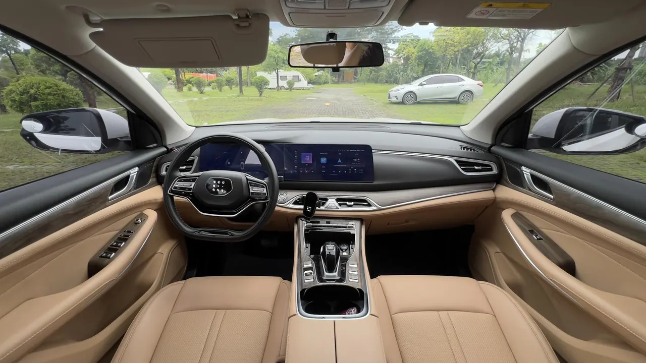 LanDian 2023 LanDian E5 1.5 stepless DE-i 100KM free 7-seat automatic gear 3