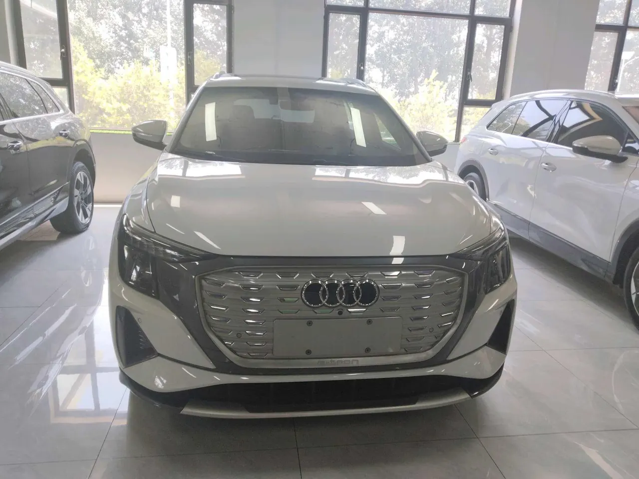 Audi 2022 Q5 e-tron 40-star royal suit automatic gear 2