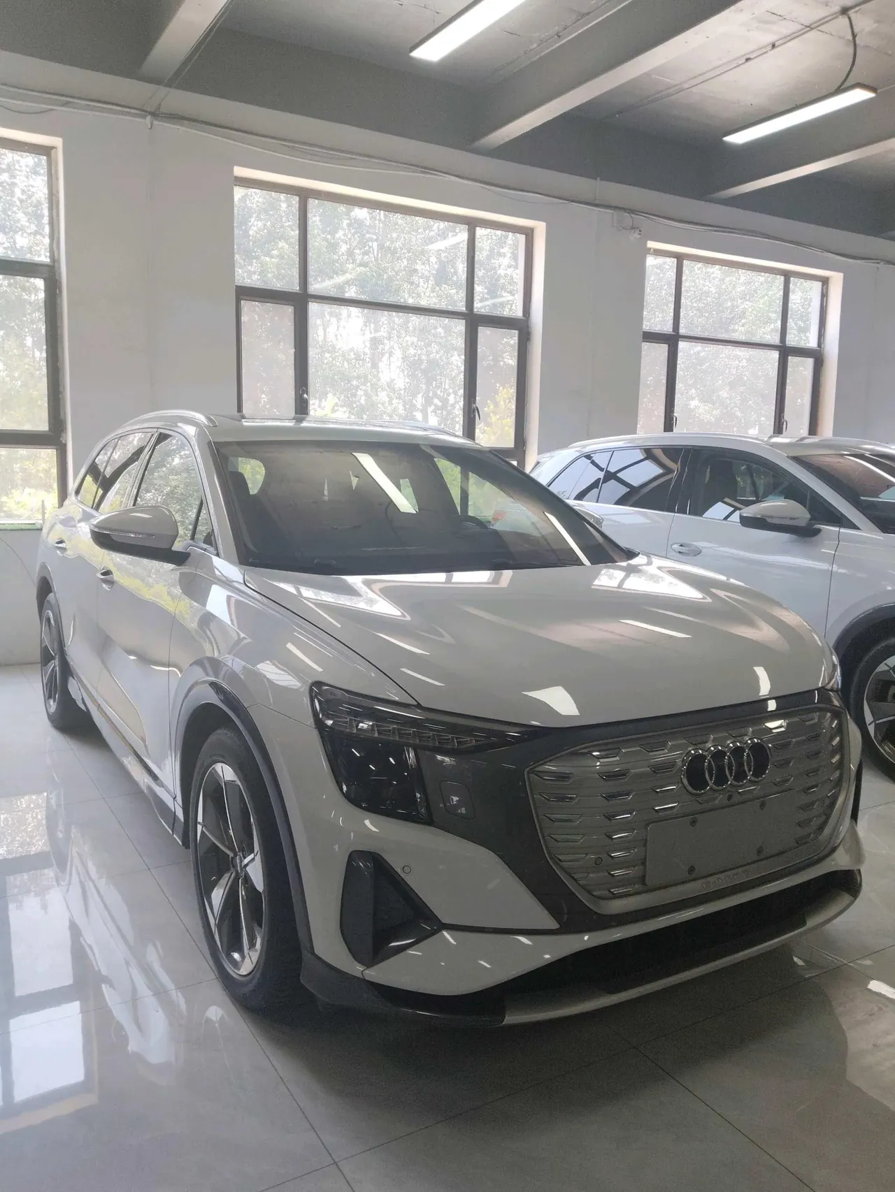 Audi 2022 Q5 e-tron 40-star royal suit automatic gear 3