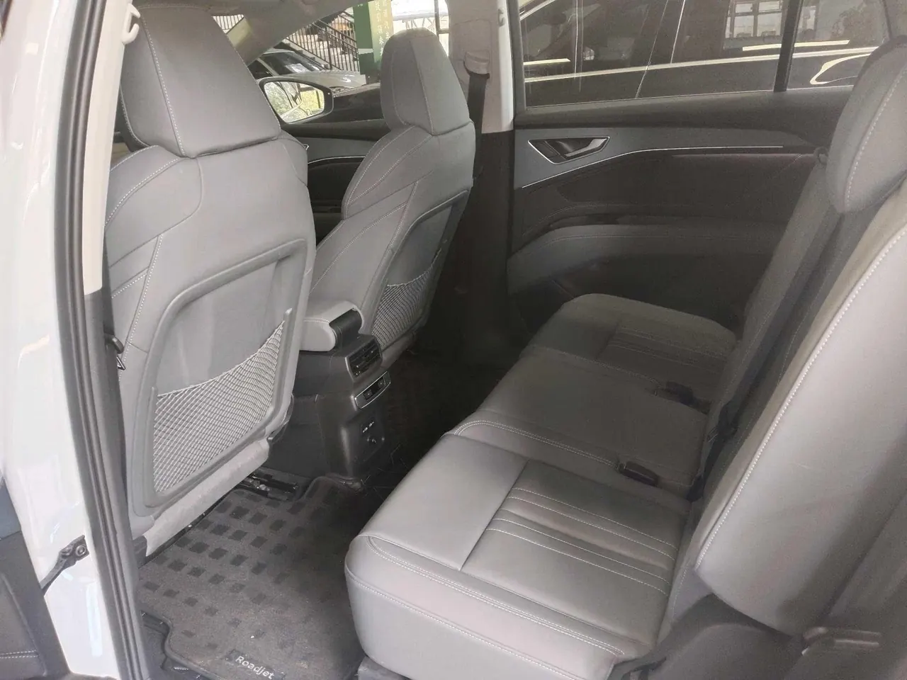 Audi 2022 Q5 e-tron 40-star royal suit automatic gear 5