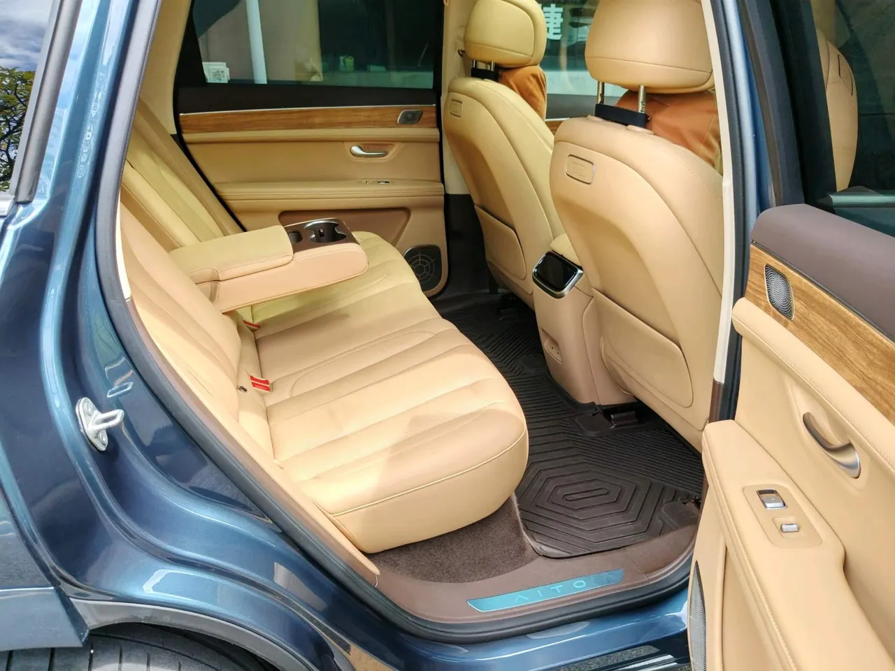 AITO 2024 AITO M7 Smart Drive Rear Drive Ultra Edition 5-seat Automatic Gear 11