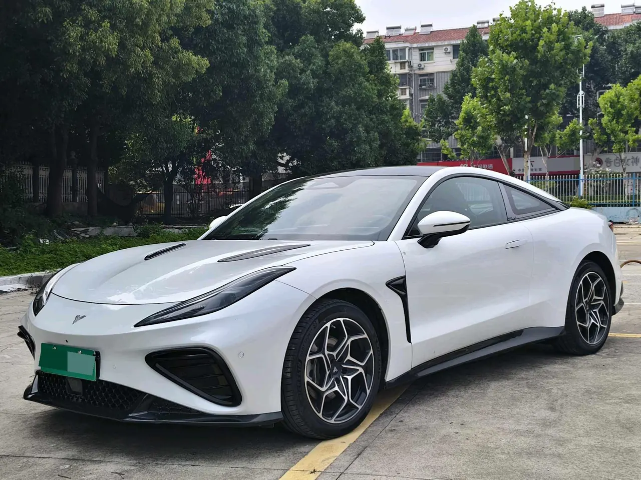 Open image lightbox: Neta 2023 Neta GT 560 automatic transmission