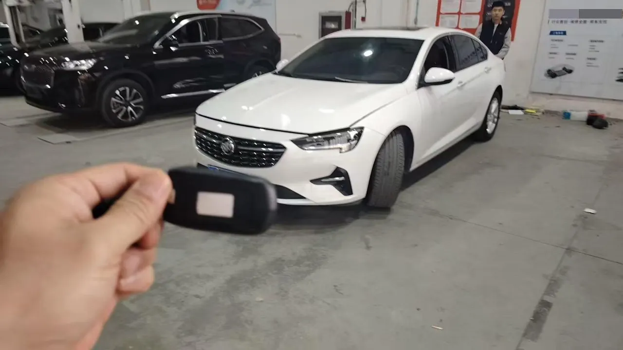 Buick 2022 Regal 1.5T 552T Smart Automatic Gear 3