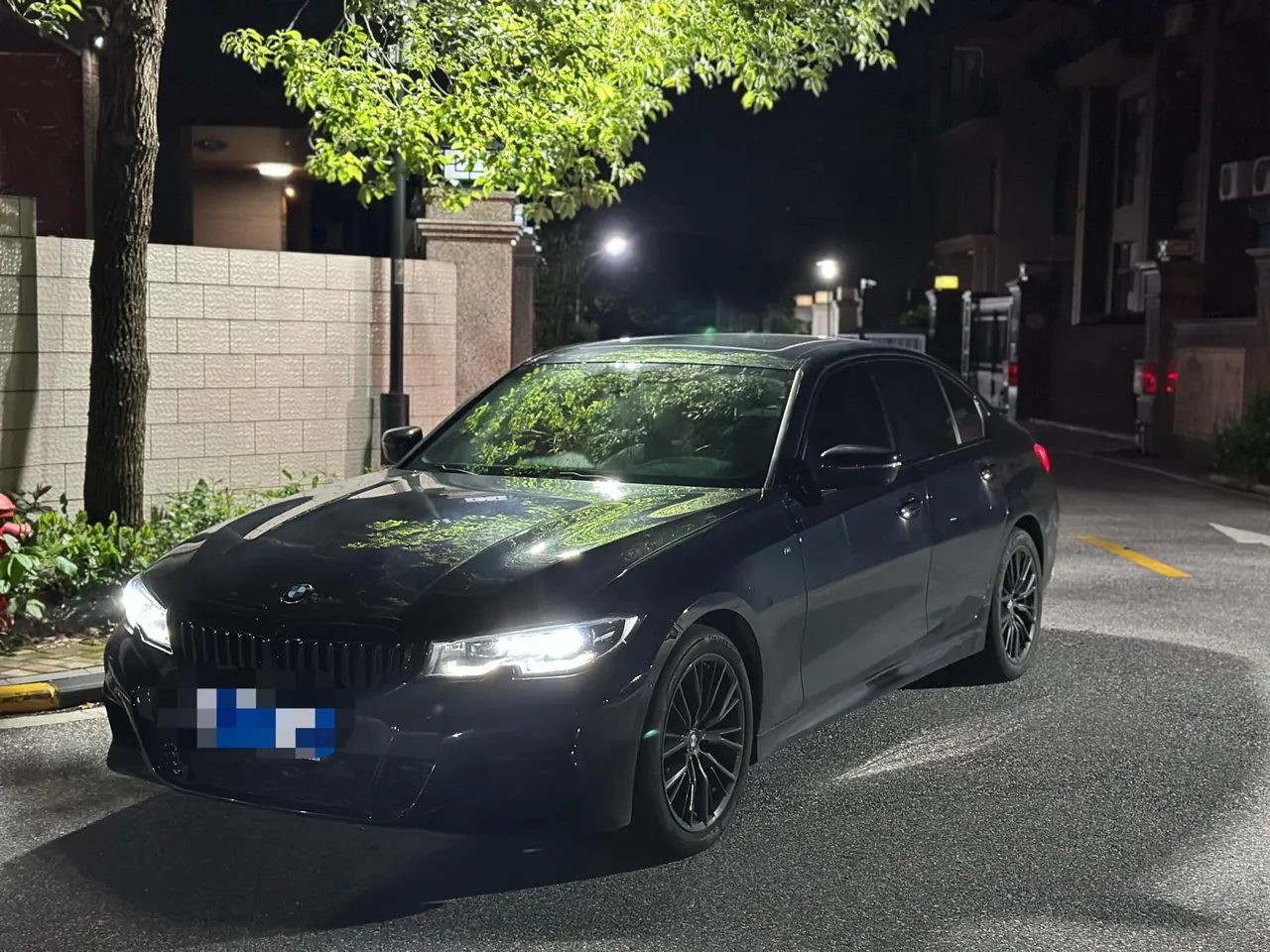 BMW 3 Series 2021 325i 2.0T M Sports Obsidian Night Suit Automatic Gear - View 1