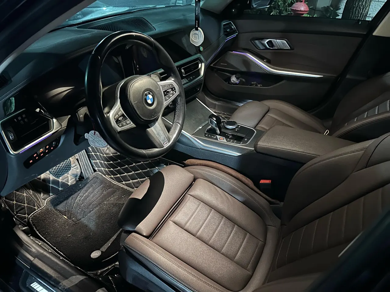 BMW 3 Series 2021 325i 2.0T M Sports Obsidian Night Suit Automatic Gear 4