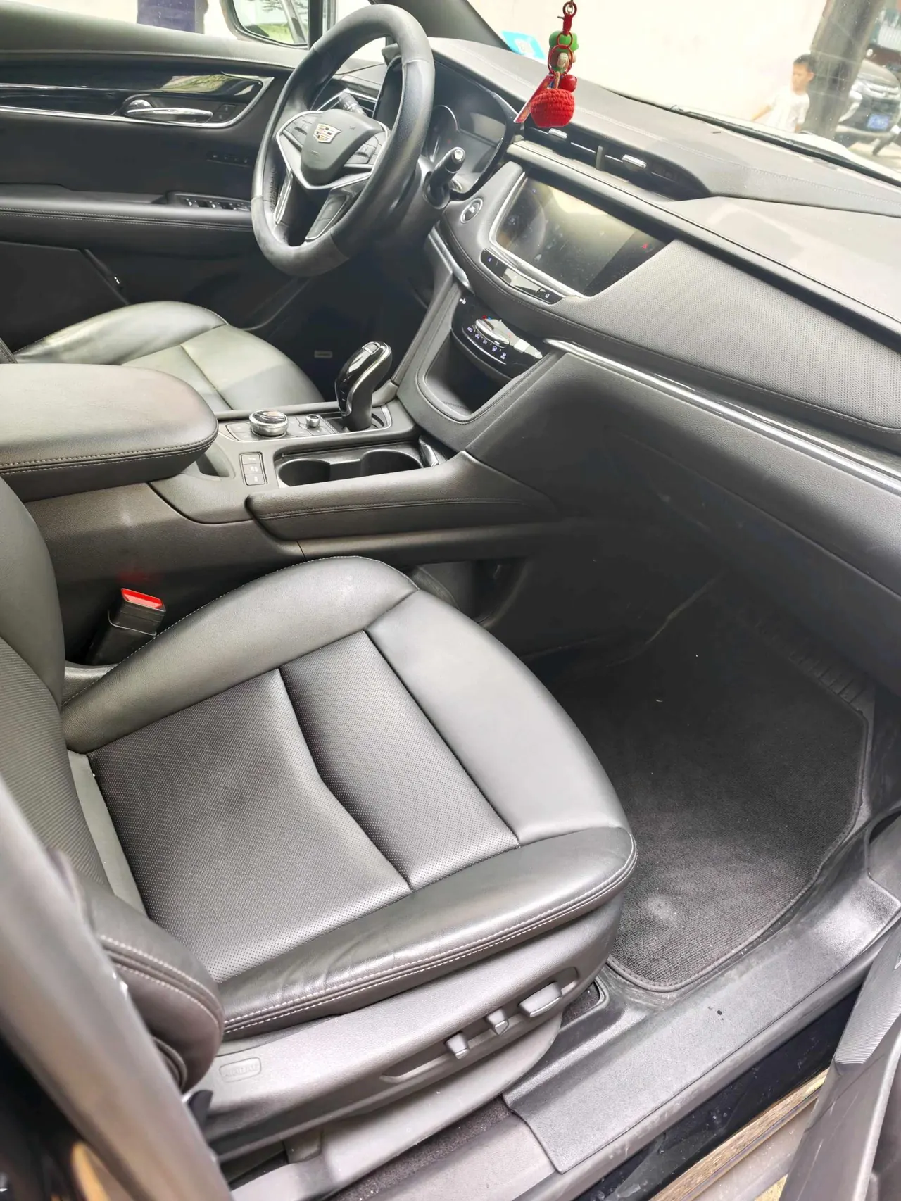 Cadillac 2020 XT5 2.0T 28T Luxury Automatic Gear 3