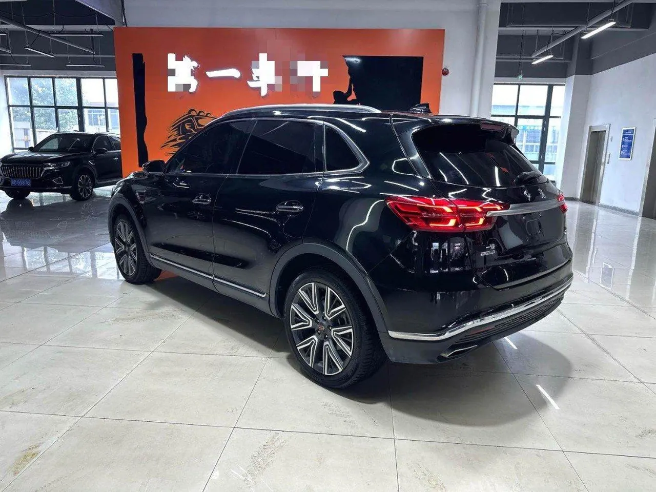 HongQi 2022 HS5 2.0T 4-wheel drive smart flag-sharing version automatic gear 4