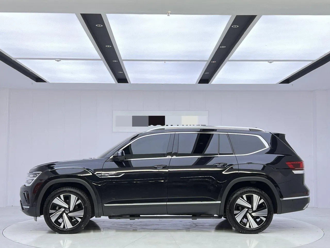 Volkswagen 2024 Tuang 2.0TSI 380TSI four-wheel drive Longyao version automatic gear 2