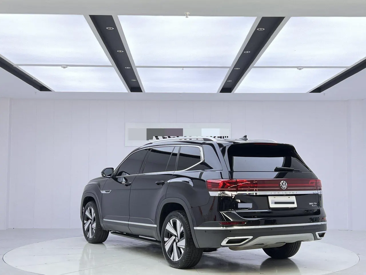 Volkswagen 2024 Tuang 2.0TSI 380TSI four-wheel drive Longyao version automatic gear 3