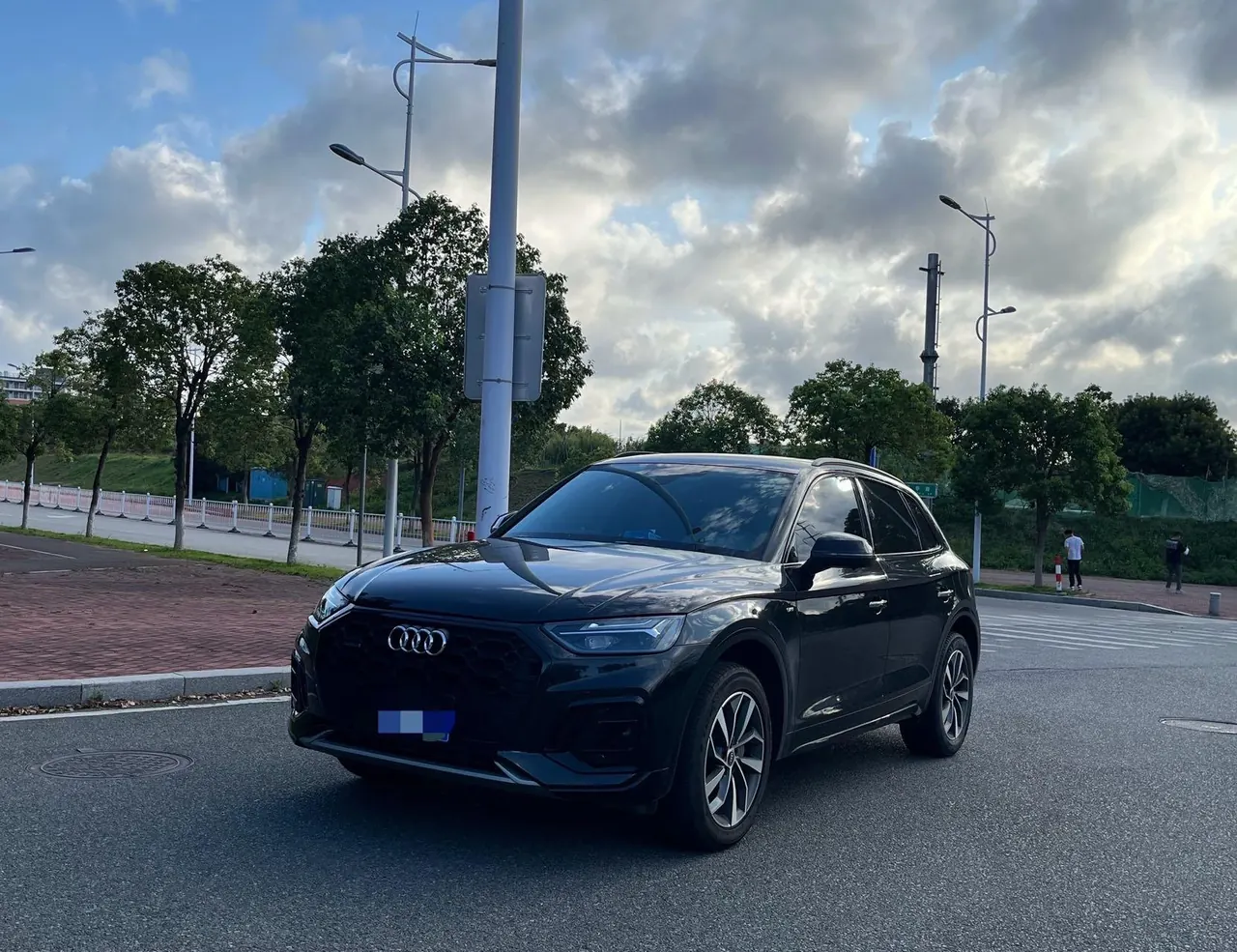 Audi 2023 Q5L 2.0TFSI 40TFSI luxury dynamic automatic - View 1