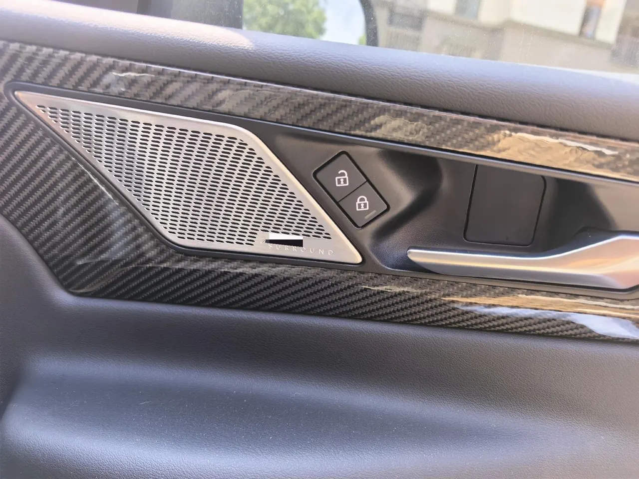 Jaguar 2024 XEL 2.0T 250PS R-DYNAMIC S Yao Black Sports Edition Automatic Gear 7