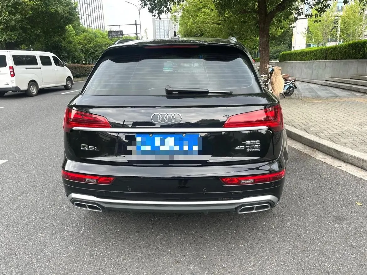 Audi 2024 Q5L Sportback 2.0TFSI 40TFSI fashion automatic 9