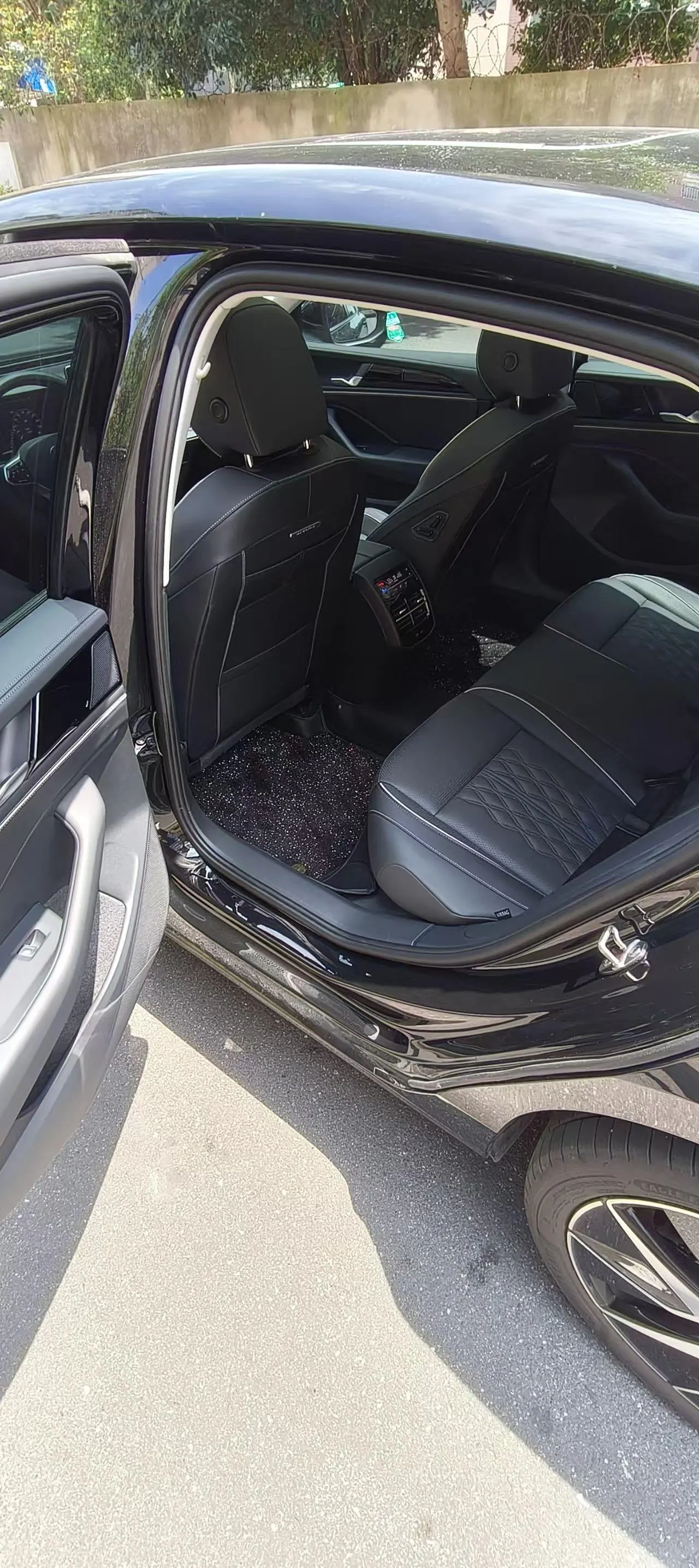 Volkswagen 2026 Magotan 2.0TSI 380TSI Premium Edition Da Mai Bag Automatic Gear 7