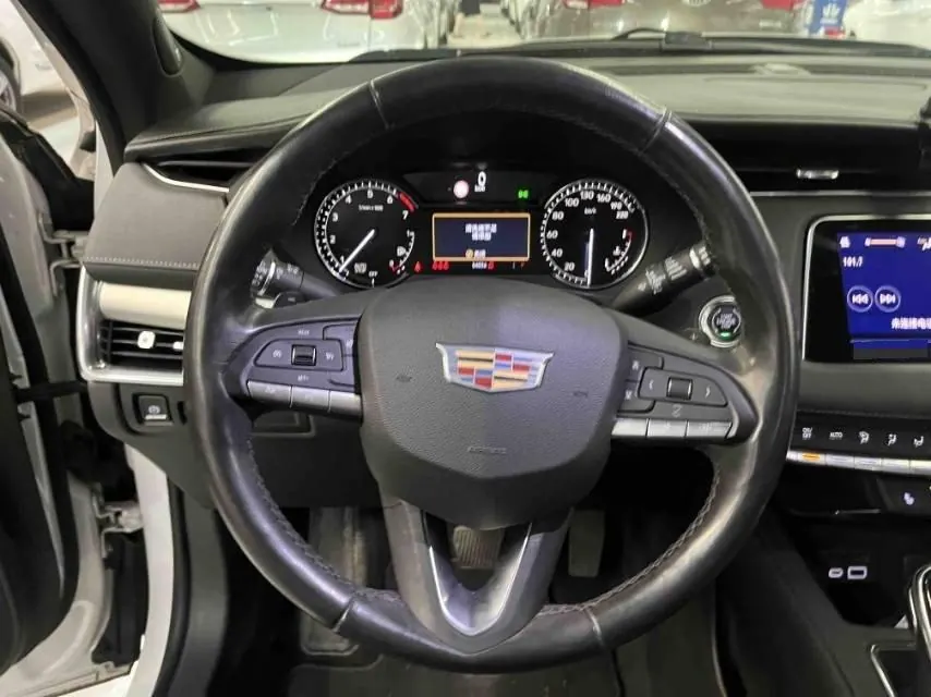 Cadillac 2020 XT4 2.0T 28T Two-Drive Leading Type (Modified) Automatic Gear 5