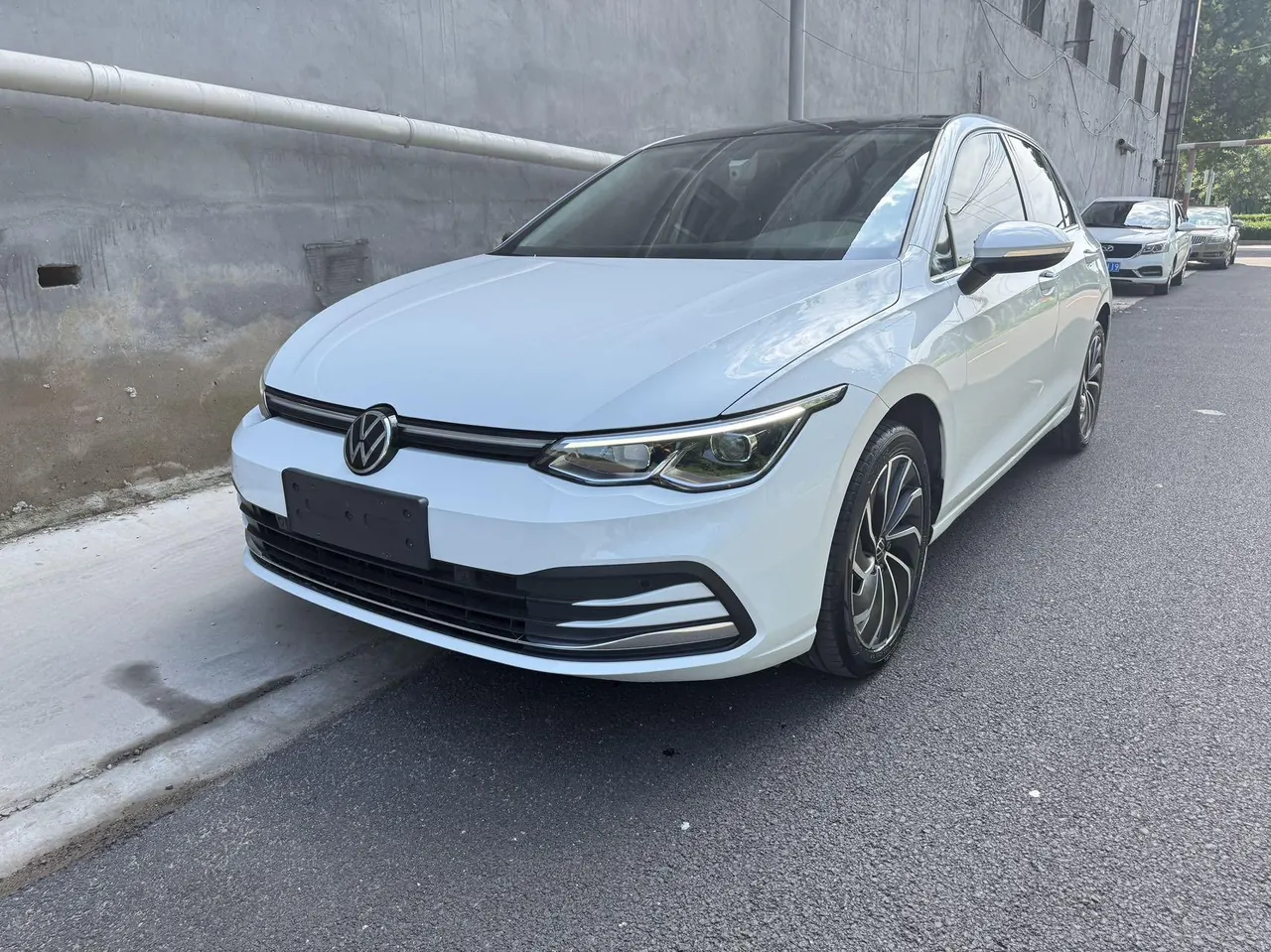 Volkswagen 2021 Golf 8 1.2TSI 200TSI Automatic - View 1