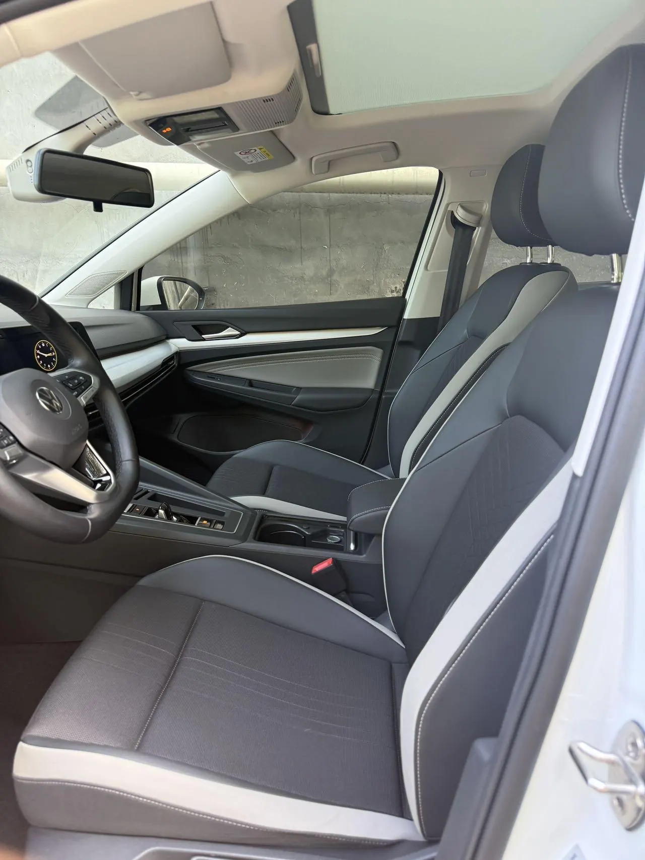 Volkswagen 2021 Golf 8 1.2TSI 200TSI Automatic 4