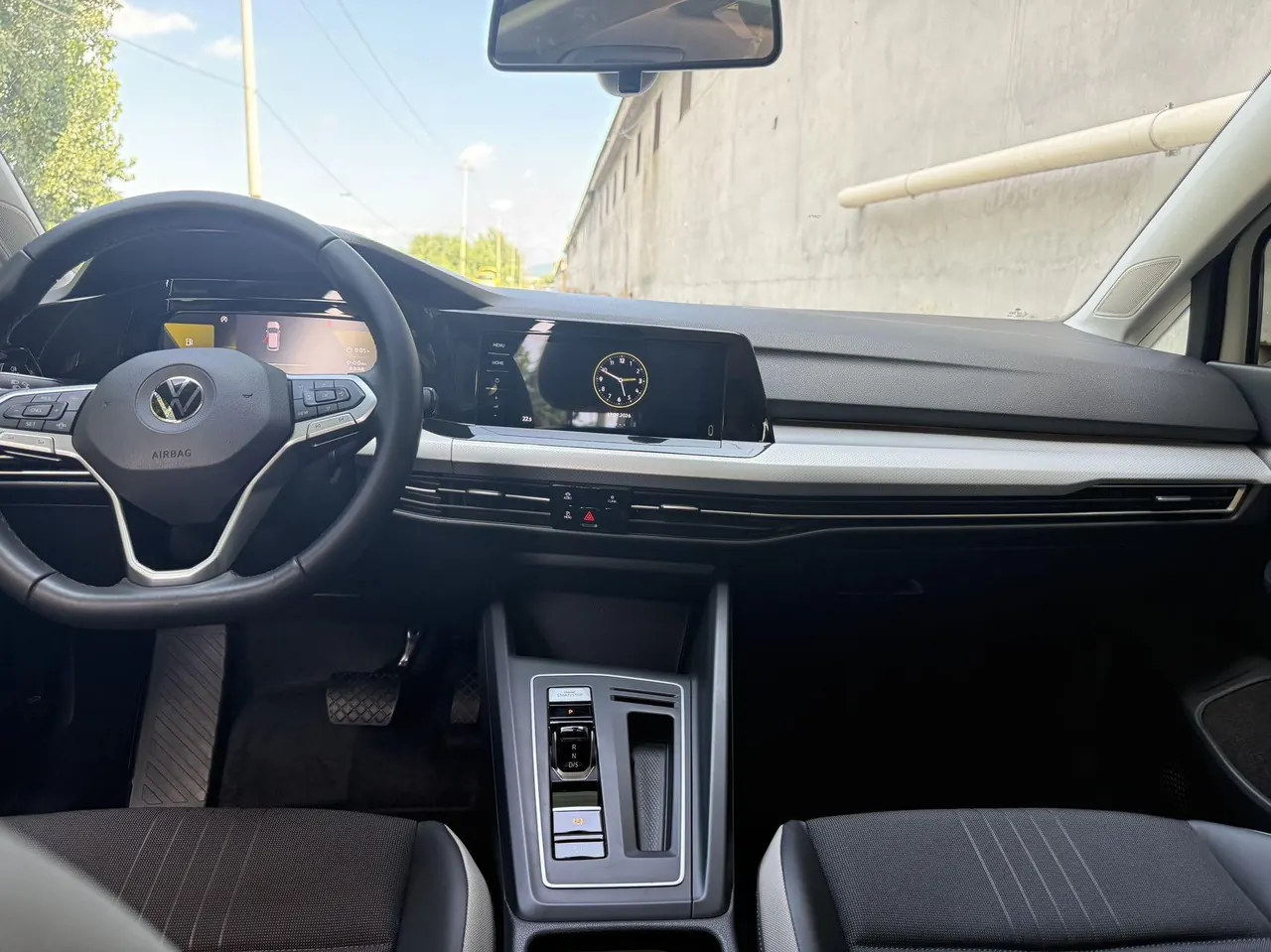 Volkswagen 2021 Golf 8 1.2TSI 200TSI Automatic 5