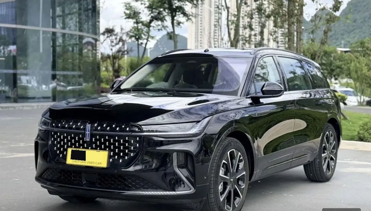 Open image lightbox: Lincoln 2023 Navigator 2.0T Stepless Four-wheel Drive Zunrui Edition Automatic Gear