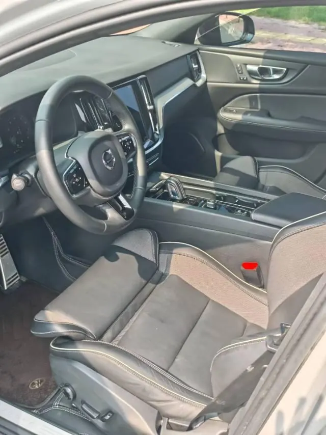 Volvo 2022 S60 48V 2.0T B4 Zhiyuan Sports Edition Automatic Gear 4