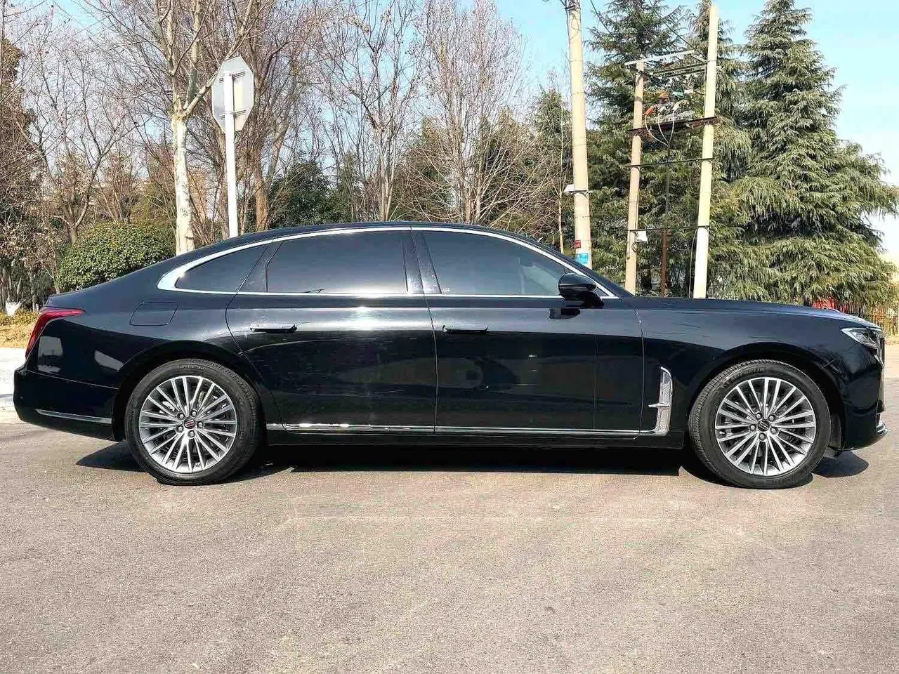 HongQi 2020 H9 48V 2.0T Zhilian Flag Edition Automatic Gear 3