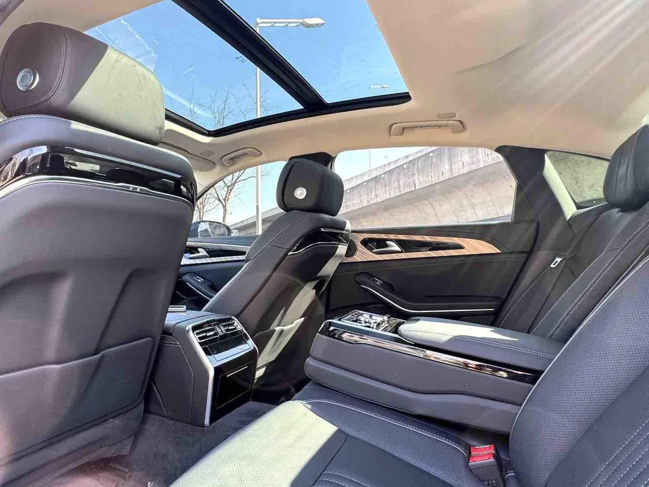 HongQi 2020 H9 48V 2.0T Zhilian Flag Edition Automatic Gear 6