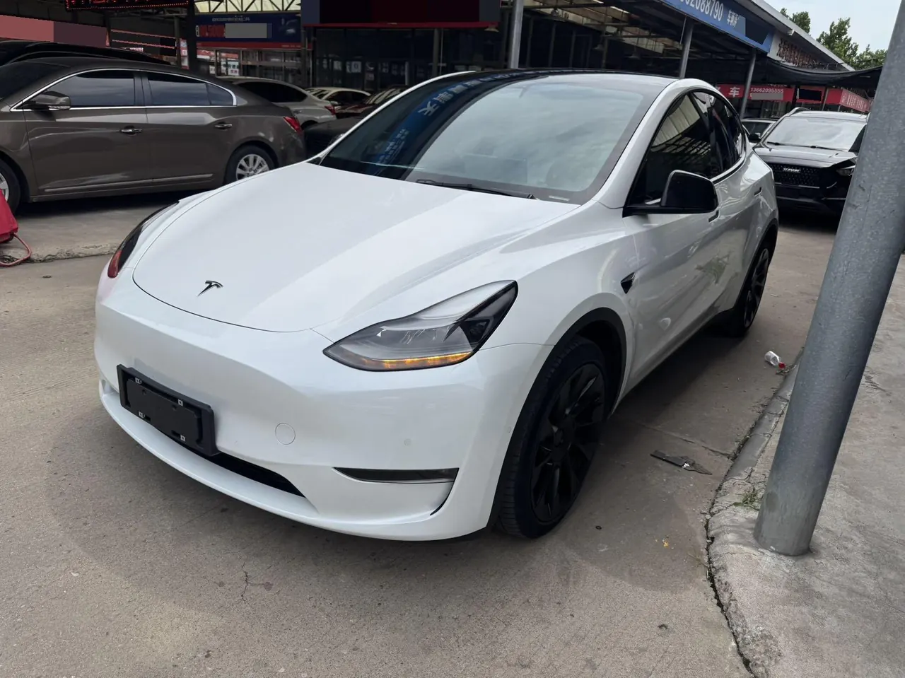 Tesla 2021 Model Y long endurance all-wheel drive version automatic transmission - View 1