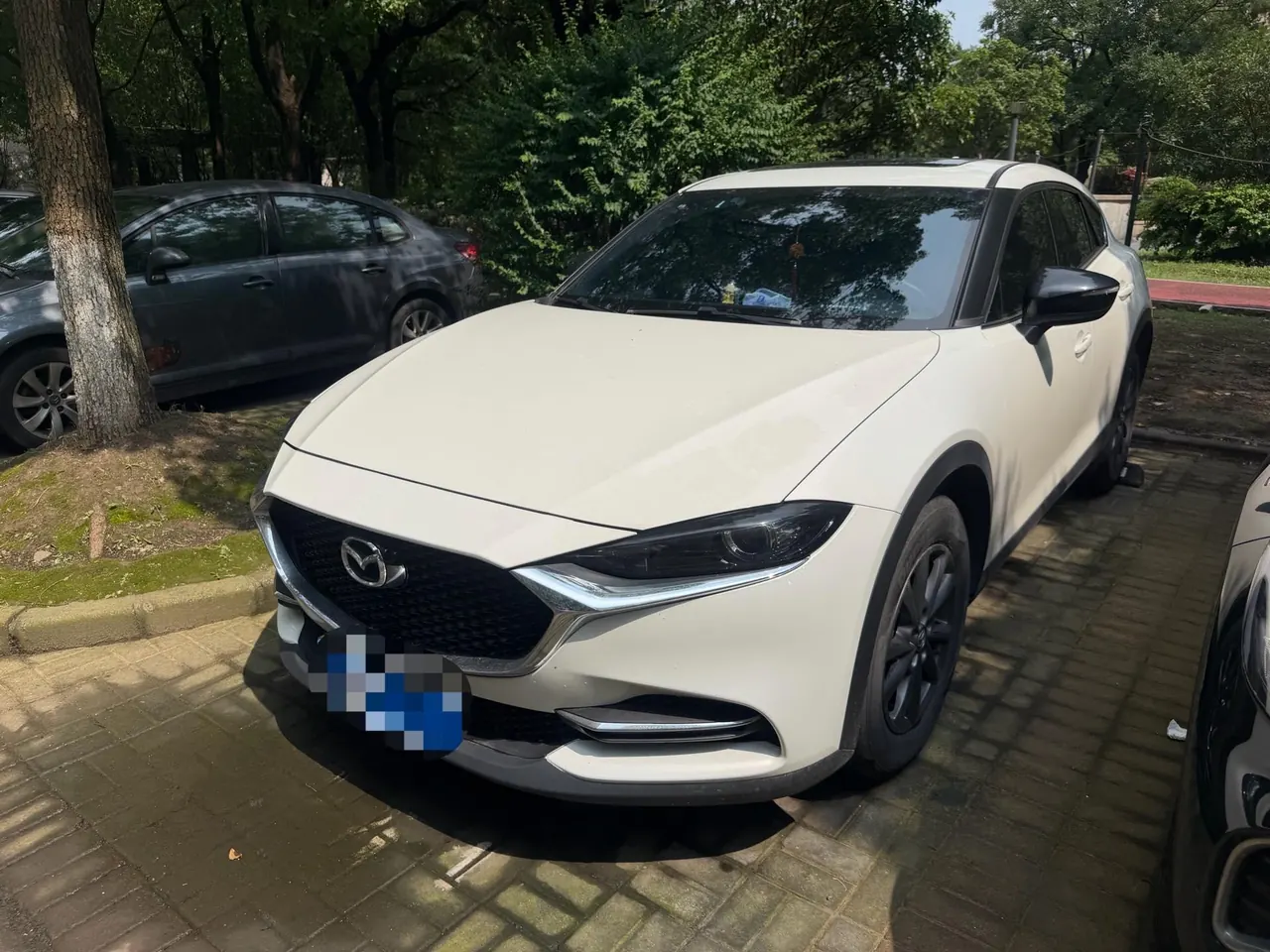 Open image lightbox: Mazda 2021 CX-4 100.00g Drive Blue Sky Vital Edition Automatic Gear