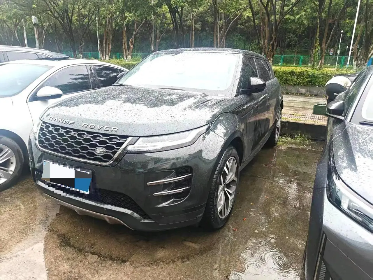 Land Rover 2021 Range Rover Aurora L 48V 2.0T 249PS R-Dynamic First edition First Edition Automatic Gear - View 1