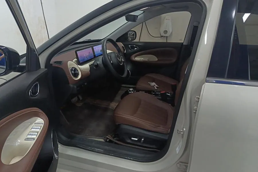 WuLing 2023 Plantronics 410km LingBox Exclusive Automatic Transmission 3