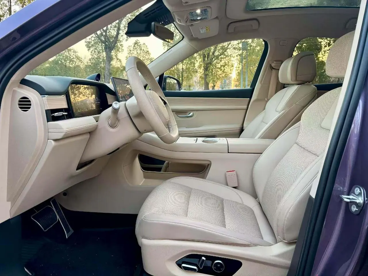 AITO 2025 AITO M5 extended range Ultra 4-wheel drive version automatic gear 4