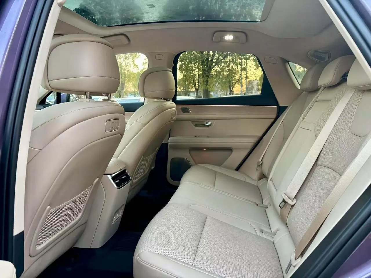AITO 2025 AITO M5 extended range Ultra 4-wheel drive version automatic gear 6