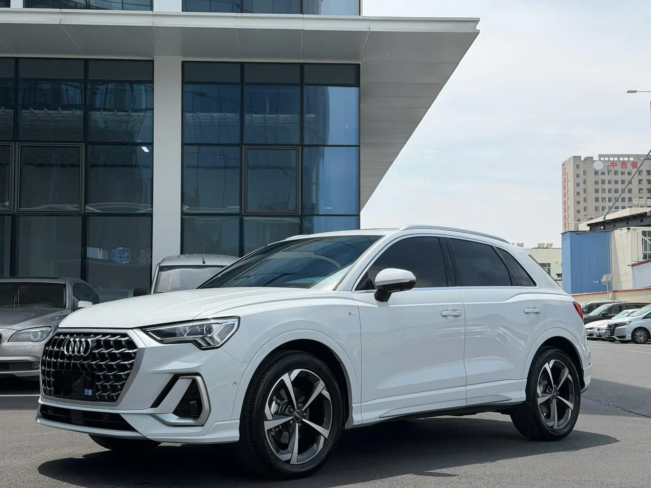 Audi 2025 Q3 1.5TFSI 35TFSI 45th Anniversary Collection Edition Quattro Fashion Dynamic Automatic Gear - View 1
