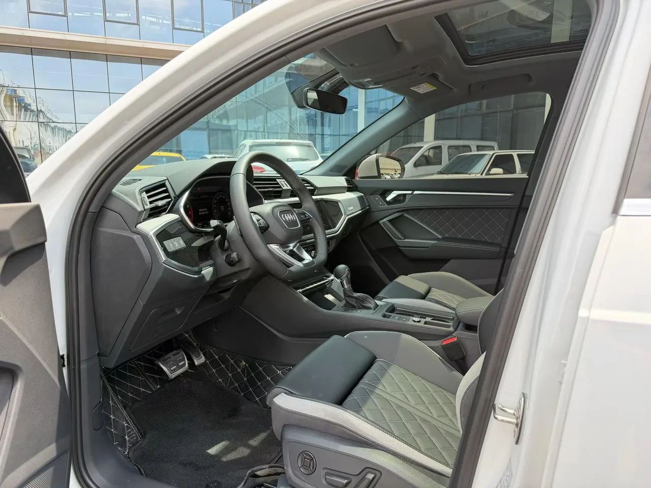 Audi 2025 Q3 1.5TFSI 35TFSI 45th Anniversary Collection Edition Quattro Fashion Dynamic Automatic Gear 3