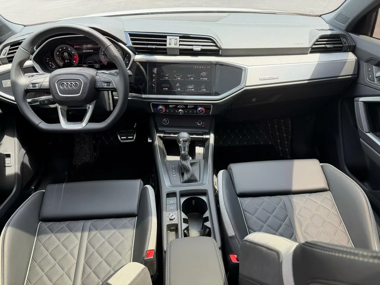 Audi 2025 Q3 1.5TFSI 35TFSI 45th Anniversary Collection Edition Quattro Fashion Dynamic Automatic Gear 4