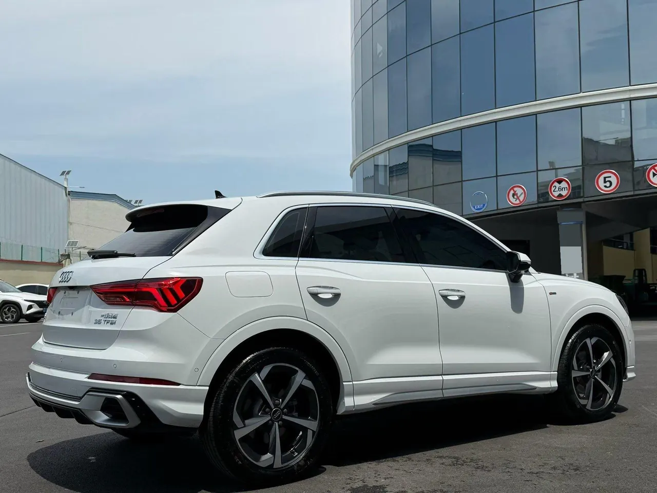 Audi 2025 Q3 1.5TFSI 35TFSI 45th Anniversary Collection Edition Quattro Fashion Dynamic Automatic Gear 8