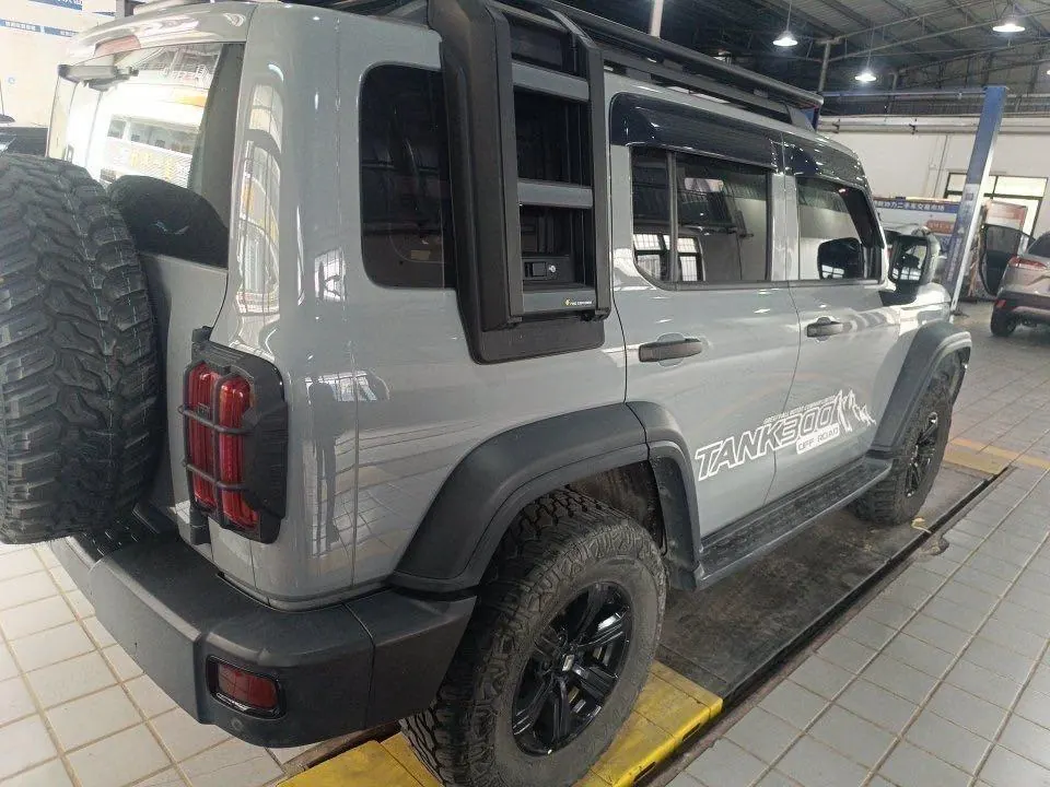Tank 2023 Tank 300 2.0T Off-Road Challenger Automatic Gear 6