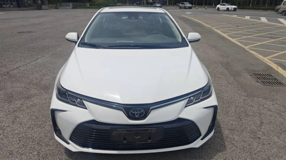 Toyota 2021 Corolla Double Engine 1.8 Stepless Elite Automatic Gear 2