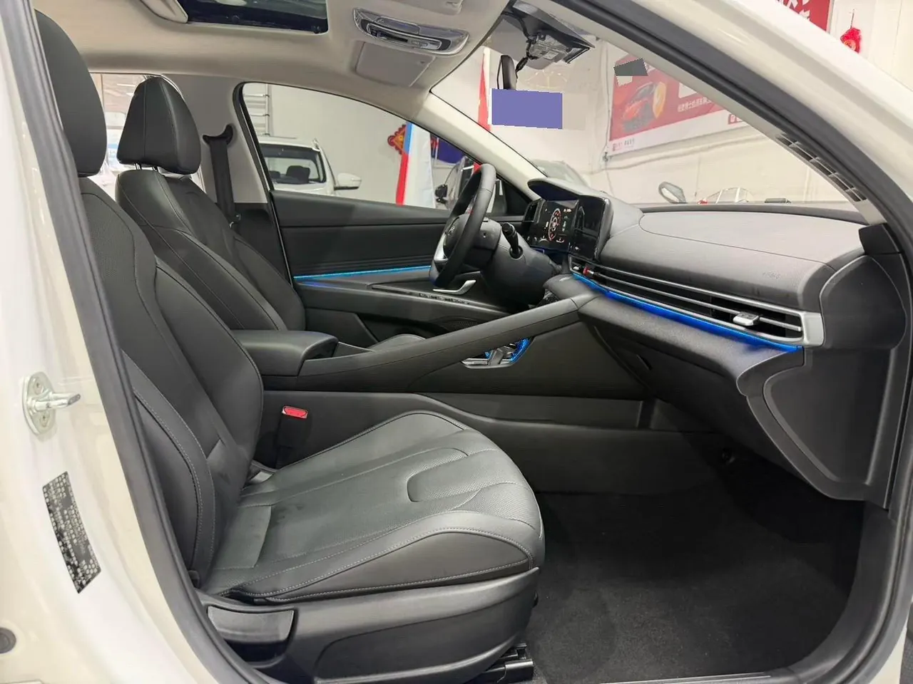 Hyundai 2022 Elantra -3-compartment 1.5 stepless LUX premium automatic gear 7