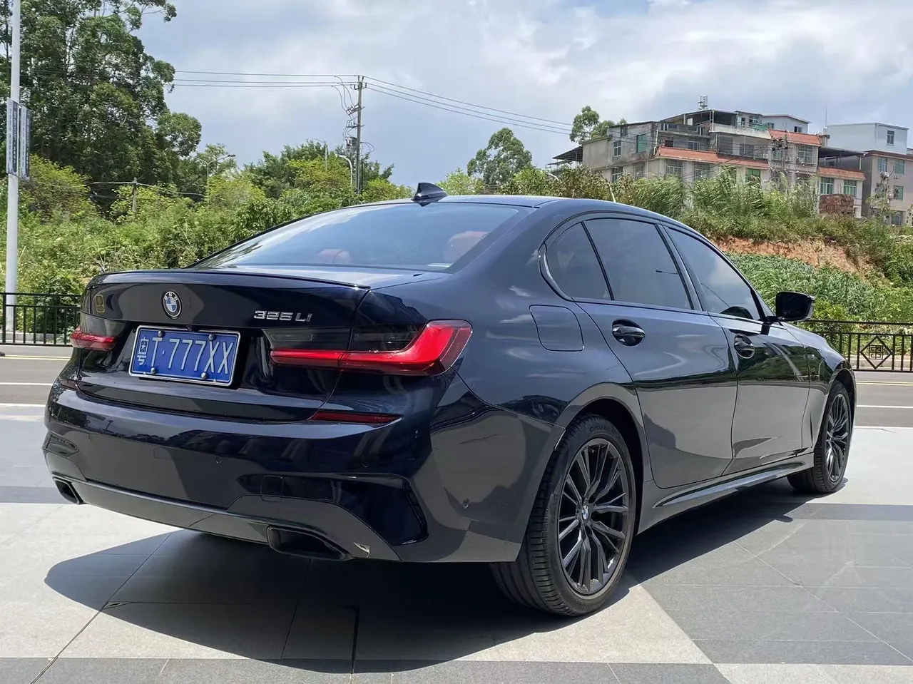 BMW 3 Series 2022 325Li 2.0T M Sports Obsidian Night Kit (Changed) Automatic Gear 6