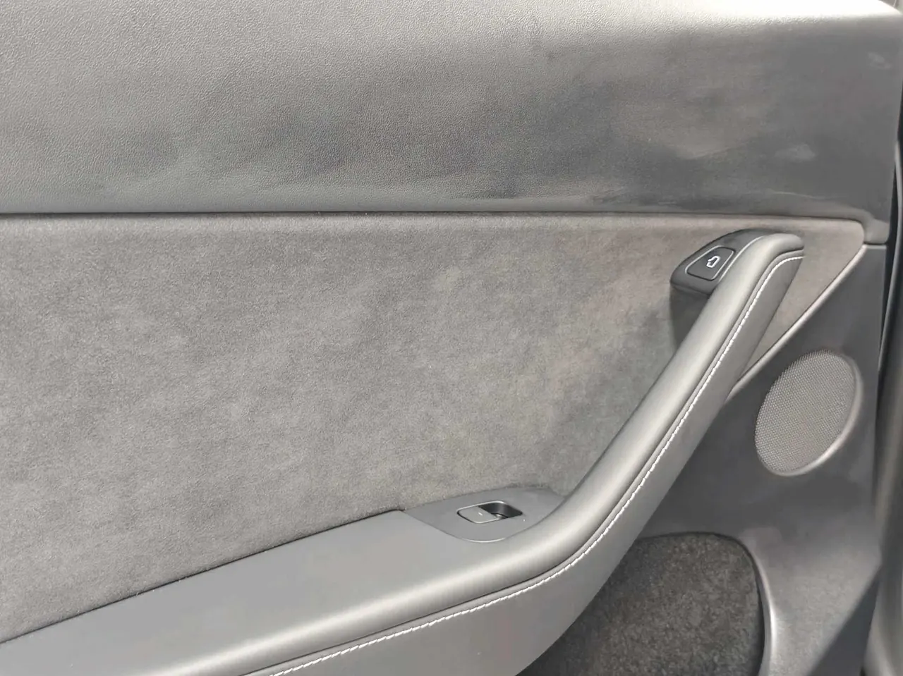Tesla 2022 Model Y rear-wheel drive version automatic transmission 13