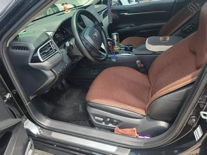 Toyota 2023 Camry Dual Engine 2.5HG Stepless Deluxe Automatic Gear 2