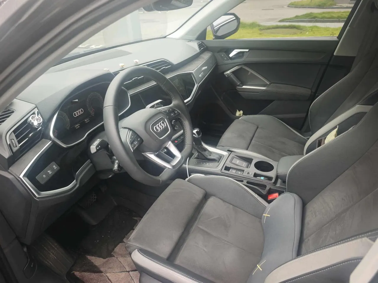 Audi 2023 Q3 1.4TFSI 35TFSI Fashion Dynamic Automatic 6