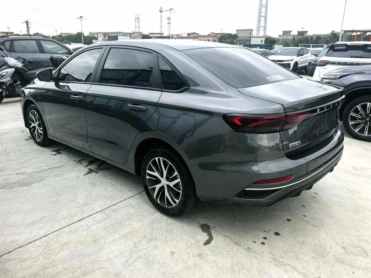 Geely 2025 Emgrand-Sanxiang 1.5 Stepless Longteng Edition Automatic Gear 5