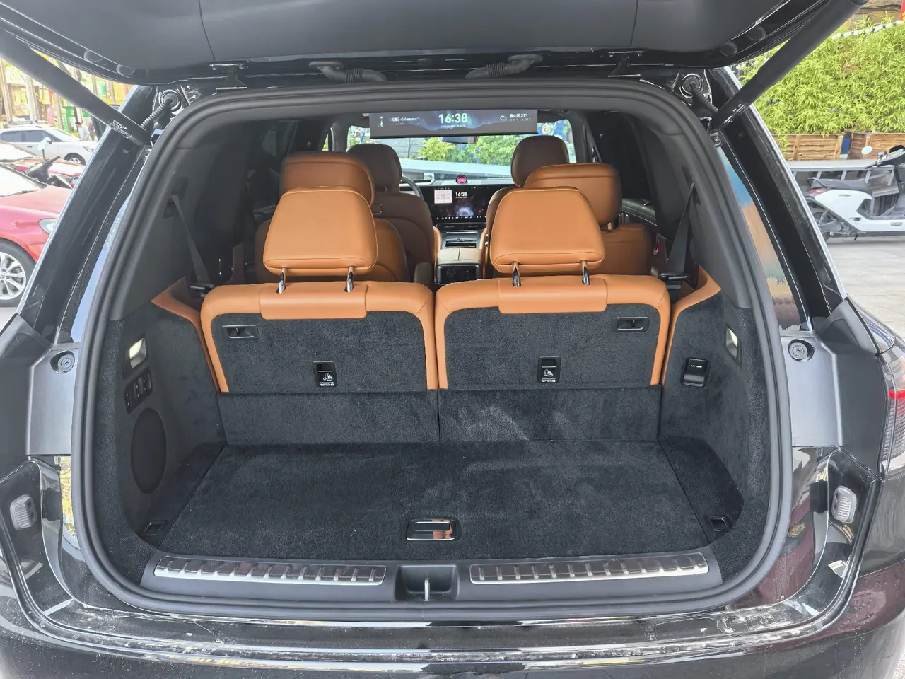 AITO 2025 AITO M9 extended range Ultra version 52kWh6 seat version automatic gear 5