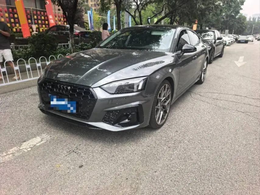 Открыть галерею: Audi A5 (Imported) 2025 A5 Sportback 2.0TFSI 40TFSI Collection Edition Fashion Dynamic Automatic Gear