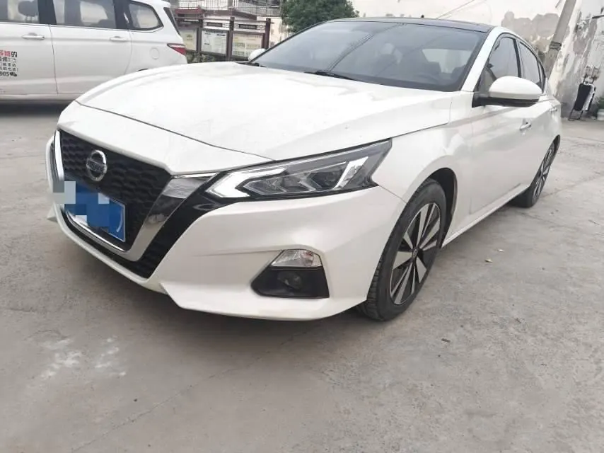 Открыть галерею: Nissan 2021 Teana 2.0 Stepless XL Comfort Edition Automatic Gear