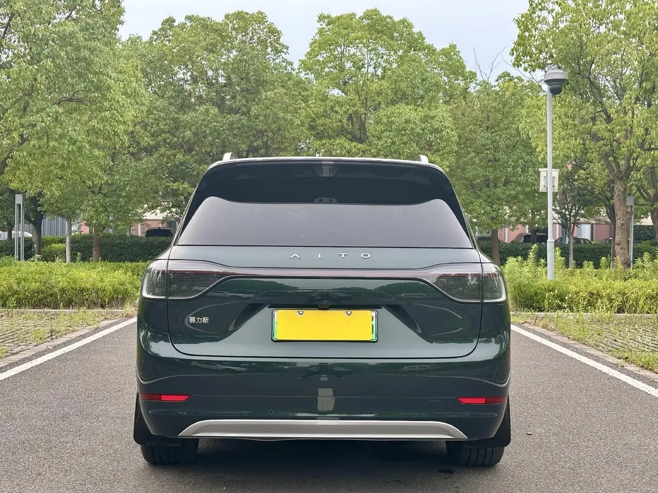 AITO 2025 AITO M9 extended range Ultra version 52kWh5 seat version automatic gear 8