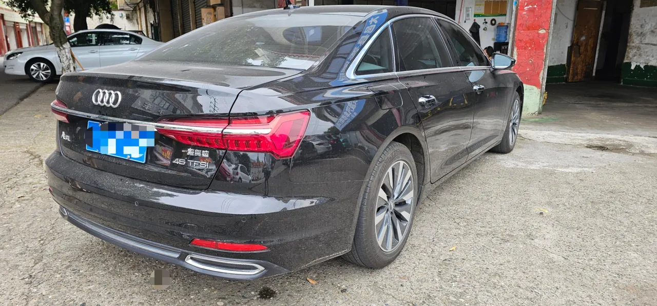 Audi 2021 A6L 2.0TFSI 45TFSI Zhenzhiya Automatic Gear 9