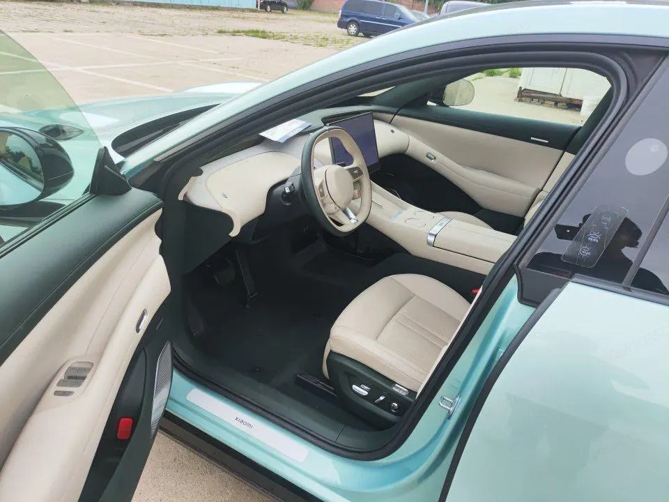 MI 2025 YU7 Long Endurance High Performance Four-wheel Drive Max Edition Automatic Gear 3