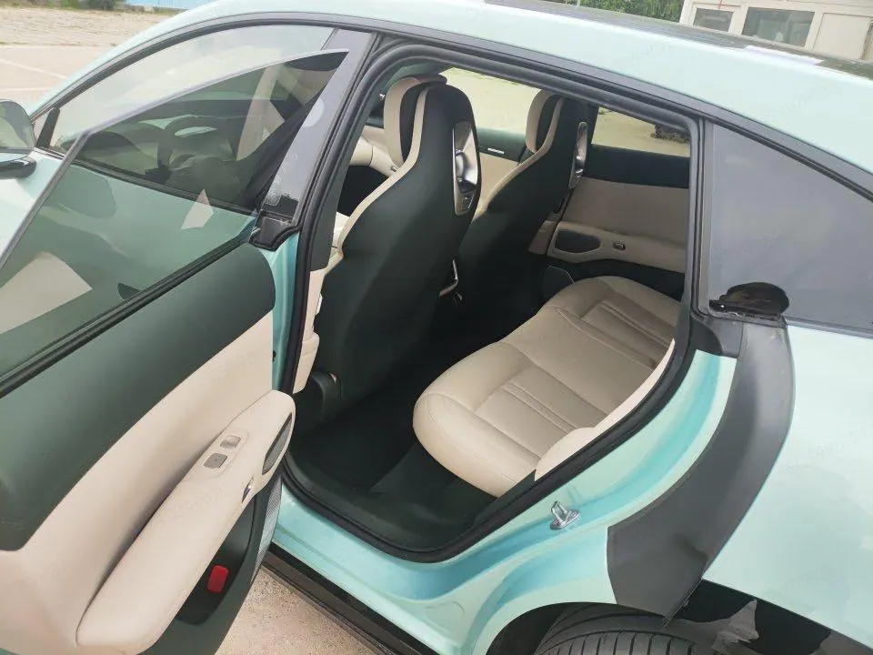 MI 2025 YU7 Long Endurance High Performance Four-wheel Drive Max Edition Automatic Gear 4